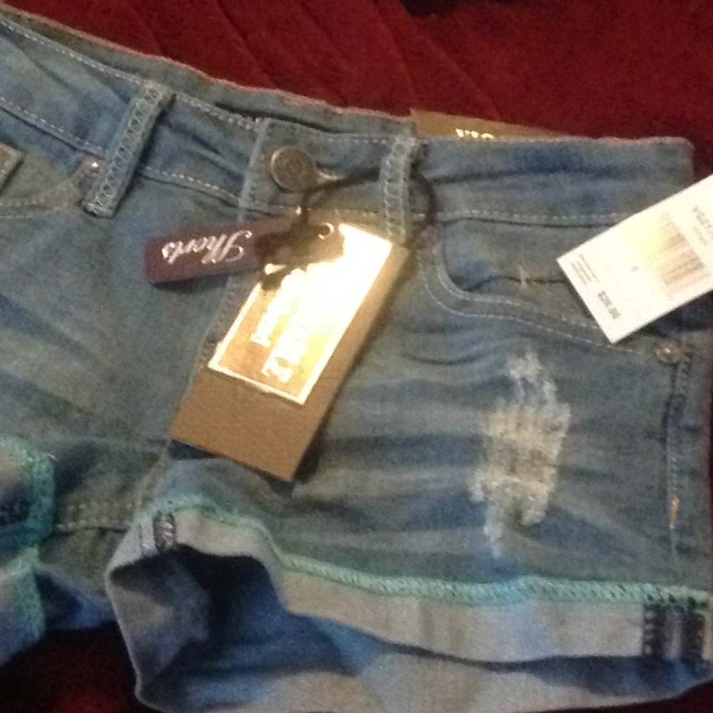 Never been worn Vigoss Jean shorts